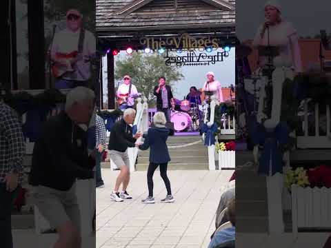 FREE LIVE MUSIC in THE VILLAGES, Florida Squares EVERY DAY !!!
