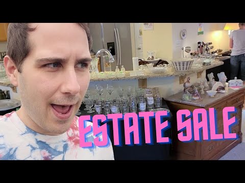 SO Much Stuff! Estate Sale Shopping in The Villages, FL!